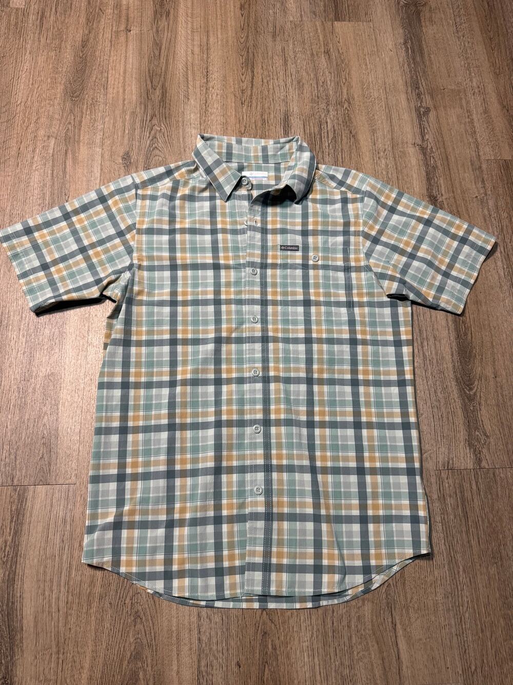 Columbia Men's Short-Sleeve Plaid Button-Down Shirt